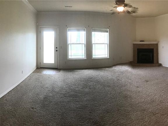 3rd image of 409 Lion Dr N