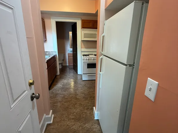 1302 Quincy Ave APT 2, Racine, WI 53405