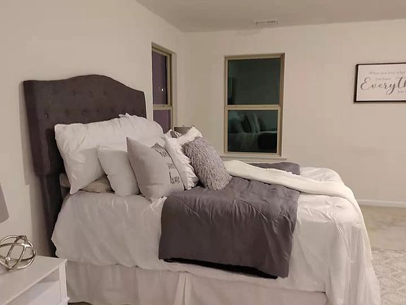 4th image of 112 Azalea View Way