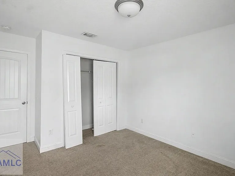 390 Fairview Cir — Photo 19