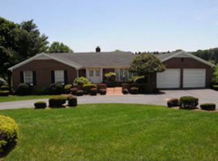 835 Sandtrap Ln, Harrisonburg, VA 22802