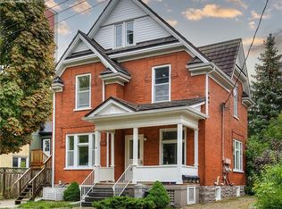 19 Clarence Pl #3, Kitchener, ON N2H2L1