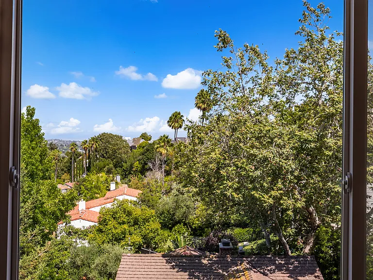3751 Prestwick Dr — Photo 46