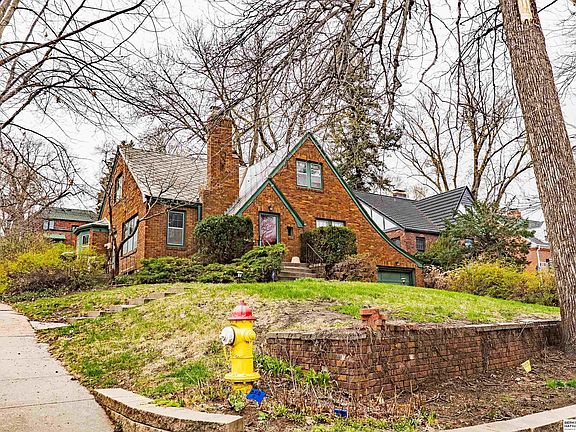 2nd image of 2502 Country Club Ave