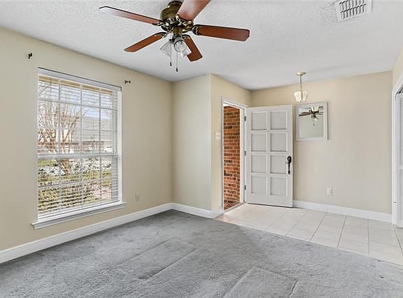 3rd image of 4717 Southshore Dr