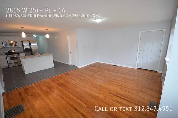 Little Village -- Bright & Gorgeous 3 Bed/2Bath (Next to Pilsen) — Photo 4