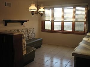 4th image of 7448 Karlov Ave