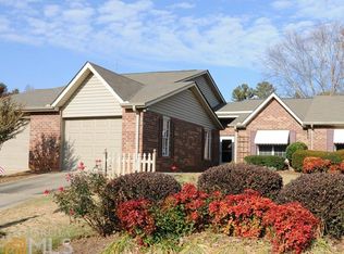 140 Monmouth Dr, Fayetteville, GA 30214