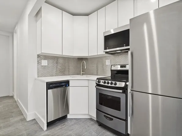 195 Johnson Avenue image 1 of 5