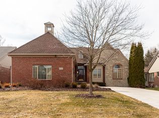 5322 Pinnacle Ct, Ann Arbor, MI