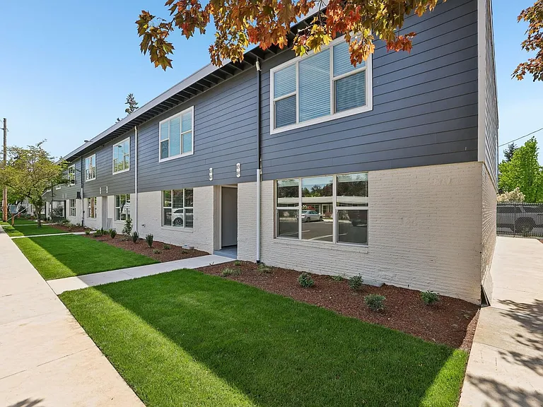 Midland Apartments — Photo 2