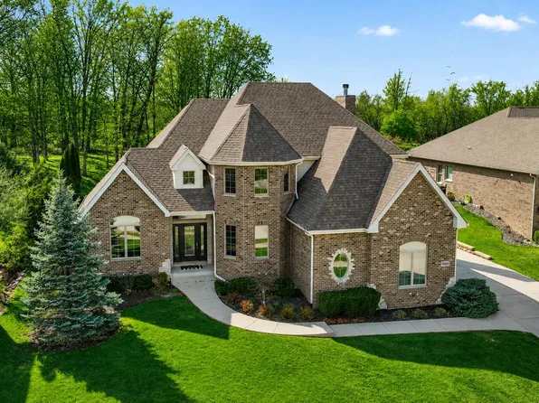 9080 Winding Trl, Saint John, IN 46373