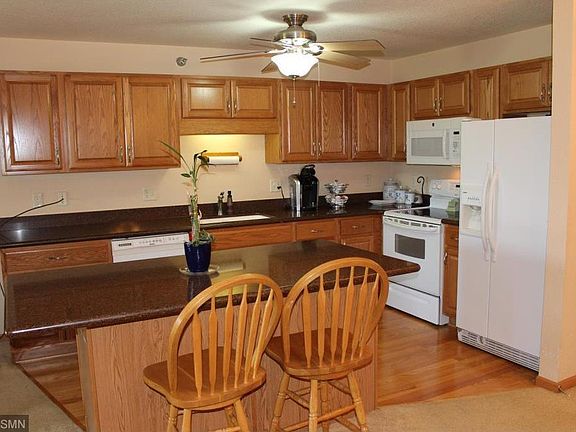 2nd image of 1331 Lake Dr W