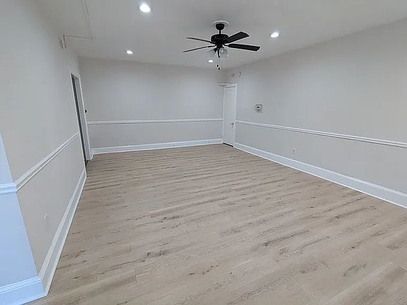 2nd image of 1000 Lehigh St #1