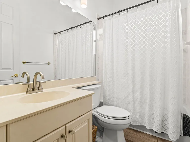 4621 Windward Cove Ln — Photo 37