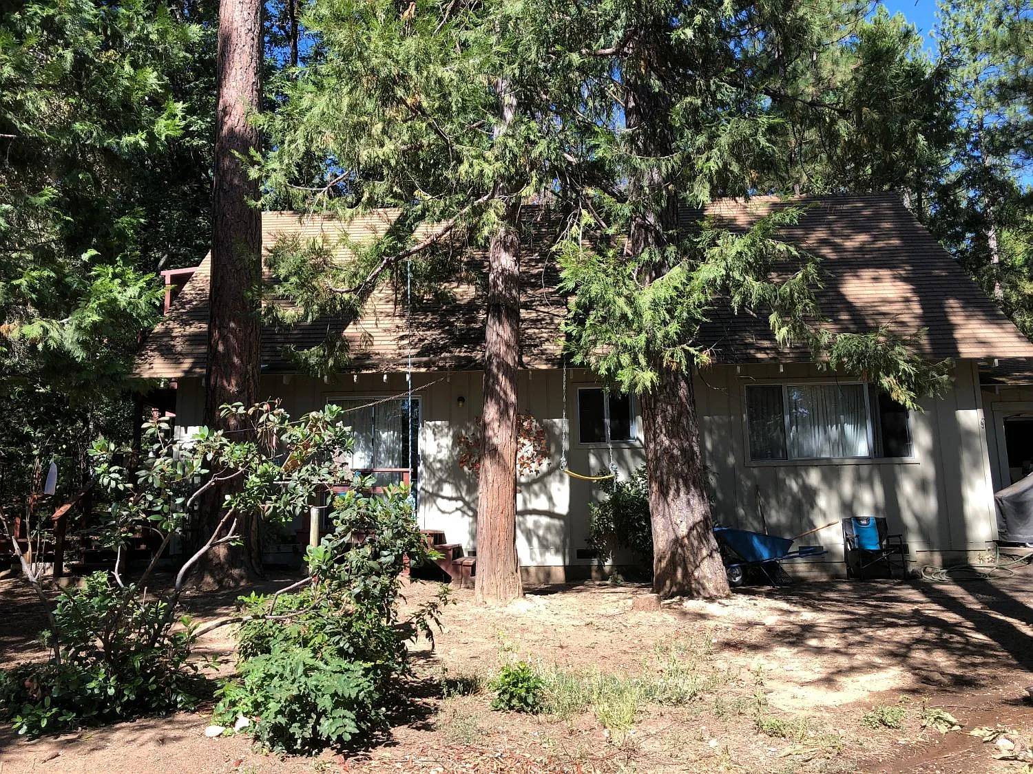 427 Blackbird Ln photo 1