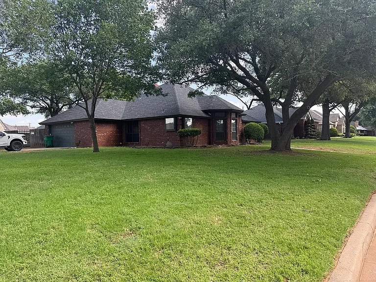 826 Arapaho Dr — Photo 10
