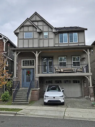 454 5th Ave NE Photo 1