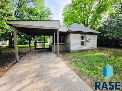 607 NE 4th St, Madison, SD, 57042
