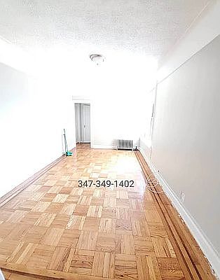 2nd image of 902 44th St #32