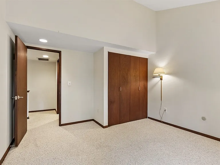 445 Old Stone Brk #445 — Photo 5