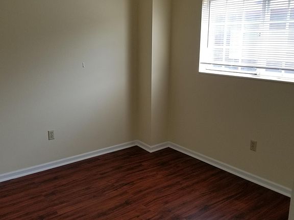 3rd image of 1424 Missouri Ave