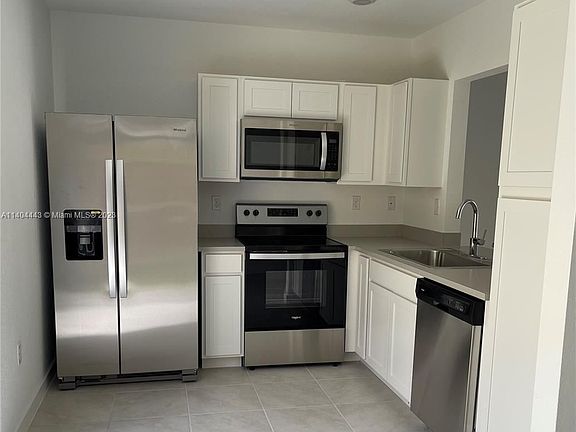 3rd image of 491 NE 4th Ln #491