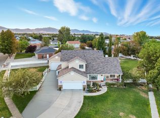 3256 W Star Fire Rd, South Jordan, UT 84095