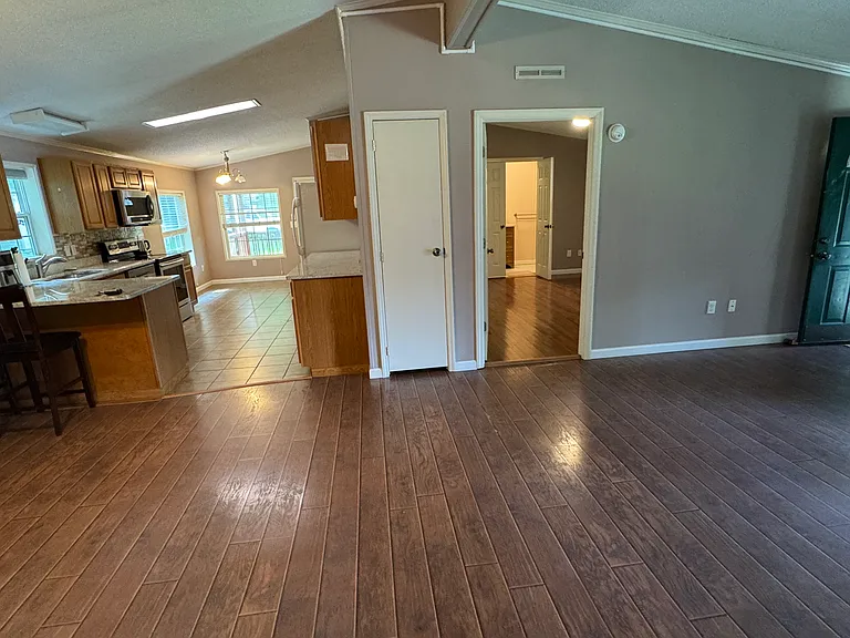 121 Taft Rd — Photo 6