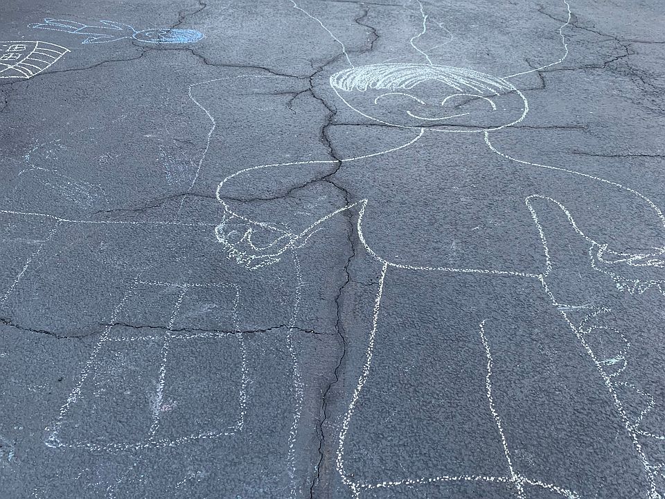 1st image of 6 Vliet Dr