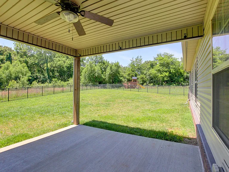 677 Battery Ct — Photo 10