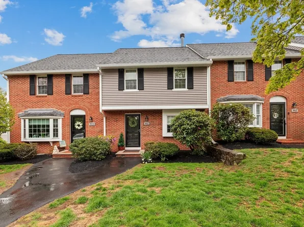 320 Newbury St APT 902, Danvers, MA 01923
