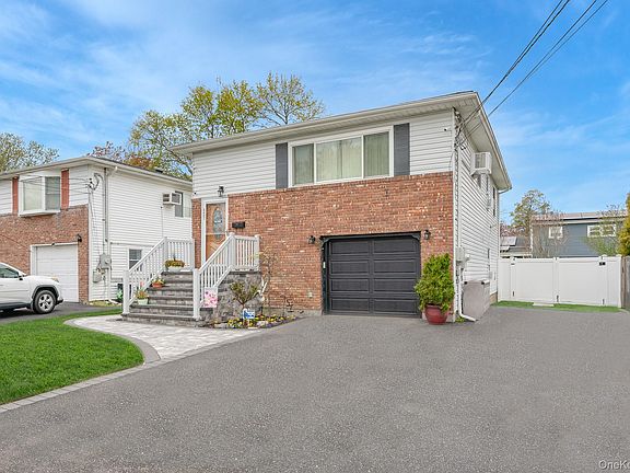 3rd image of 827 Bermuda Road