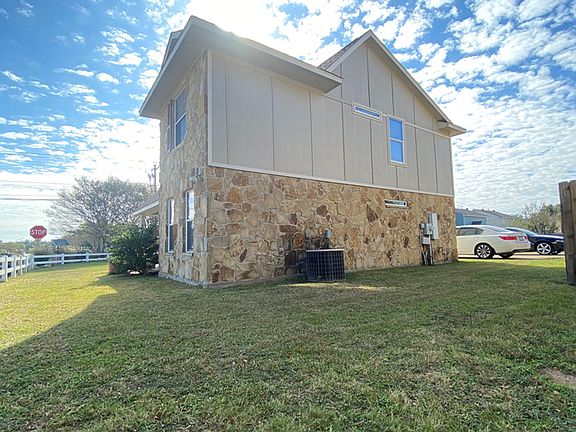 2nd image of 518 Camp Ct