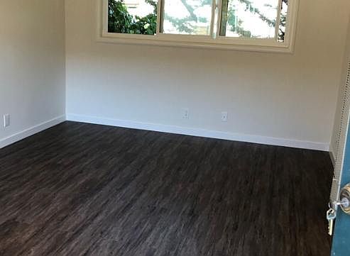5th image of 927 E Blithedale Ave #4