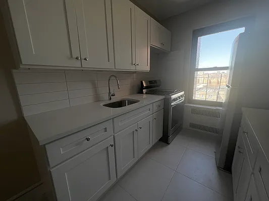 Rented by Bohemia Realty Group | media 7