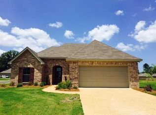 301 London Way, Pearl, MS 39208