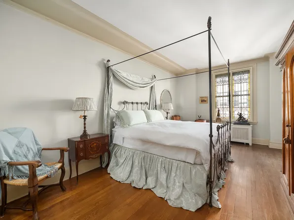 655 Park Avenue image 6 of 9