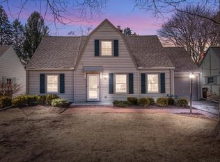 6635 N Elm Tree Rd, Glendale, WI 53217