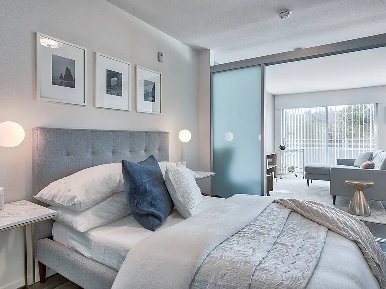 Angeline Apartments — Photo 12