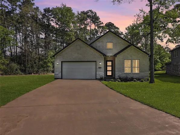 1118 Neros Palace, New Caney, TX 77357