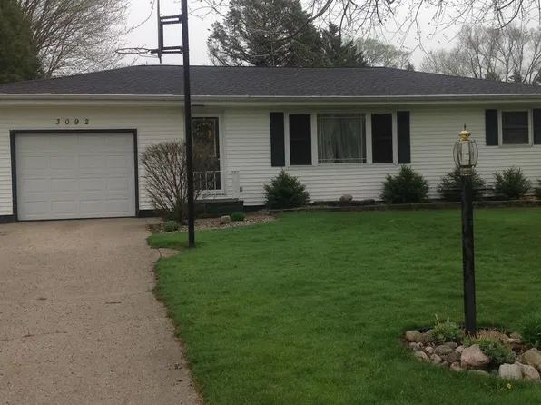 3092 Emery Ln, Ravenna, MI 49451