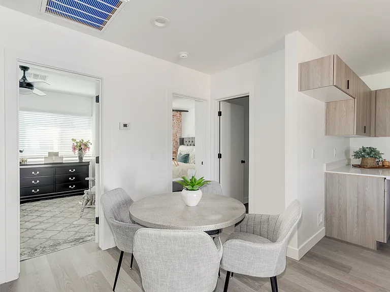 2512 E Thomas Rd #12 — Photo 14