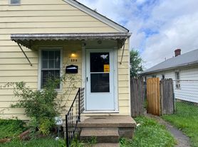 Christian Park Duplex 1 Bedroom 1 Bath