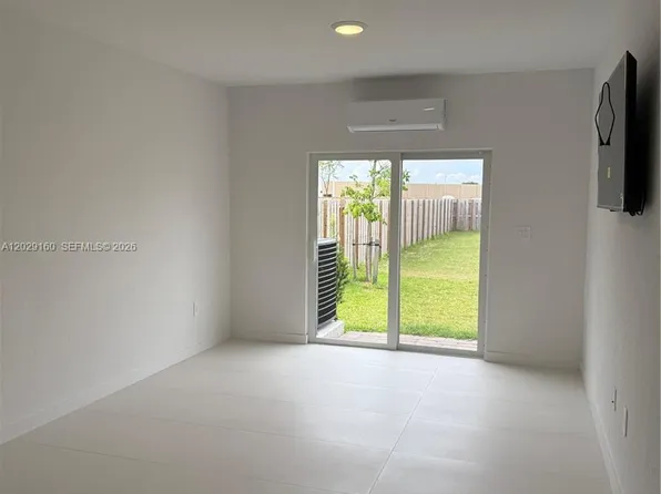13347 SW 274th St, Homestead, FL 33032