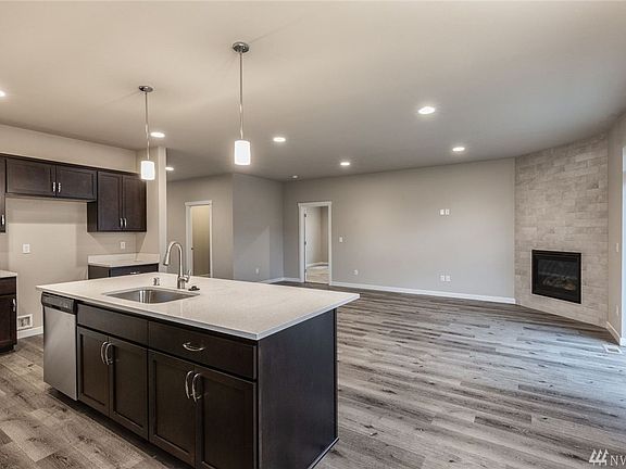 Photos are for illustration purposes only.  May depict Seller enhancements and may not be available with all floor plans.