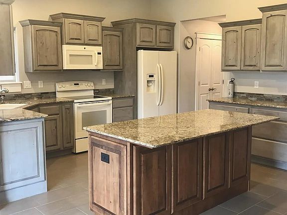 acb3f121e1299e38fc6f0605b0d6115bl-m1194653729od-w1024_h768_x2_var-q2_10192022