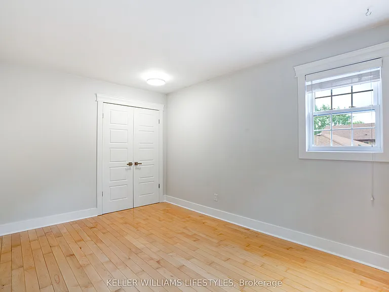 1713 Phillbrook Cres — Photo 40