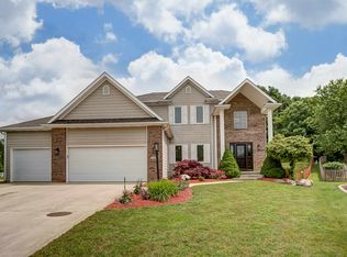 16602 Garnet Ridge Ct, Fort Wayne, IN 46845