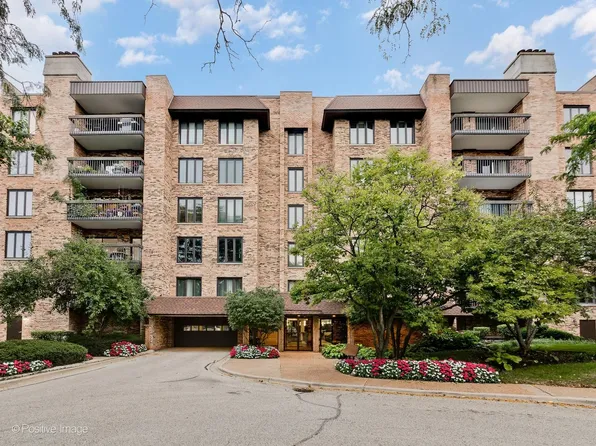 3860 Mission Hills Rd APT 217, Northbrook, IL 60062